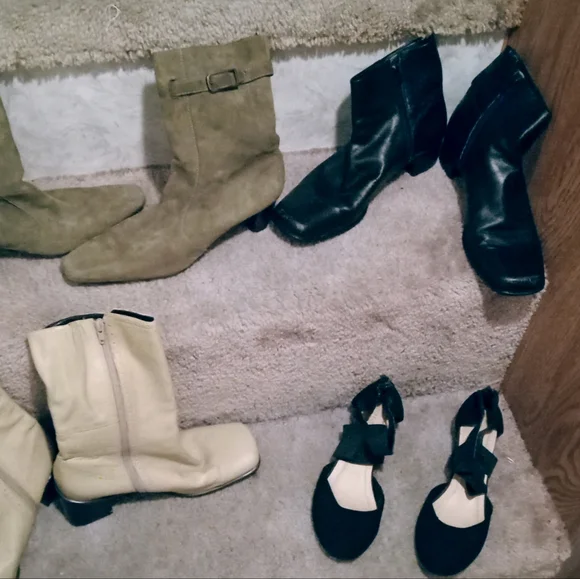 Clothes - Picture 13 of 16